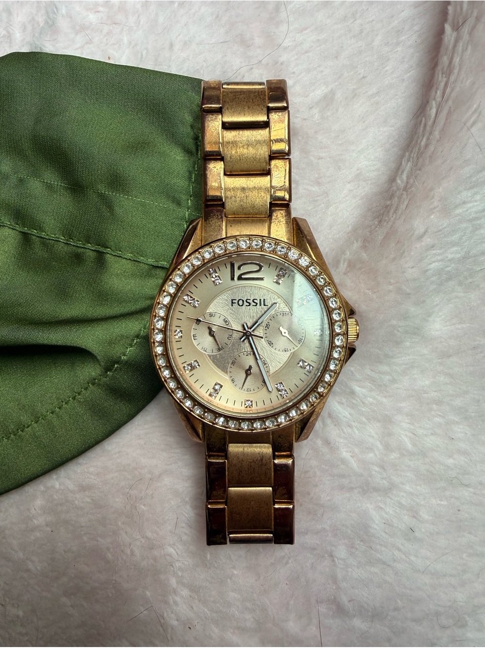 Fossil Riley women's watch in a Stainless steel/Gold tone- needs new battery-